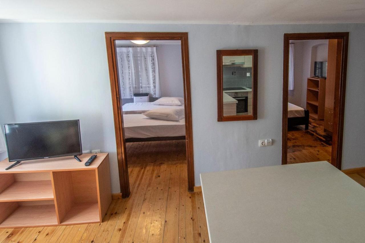 דירה Polixenis House